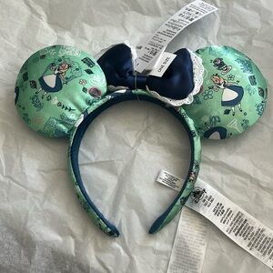Disney parks exclusive- epcot's uk pavilion- alice and wonderland ears